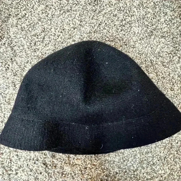 August Cloche Black Wool Hat Oversized Studded Attached Bow - Picture 4 of 10